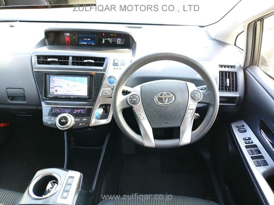 TOYOTA PRIUS ALPHA 2021 Image 9