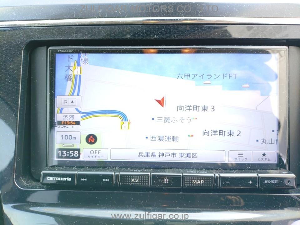 TOYOTA PRIUS ALPHA 2021 Image 10