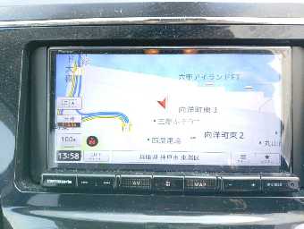 TOYOTA PRIUS ALPHA 2021 Image 10