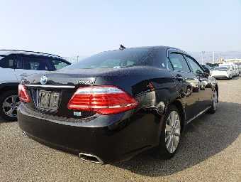 TOYOTA CROWN 2010 Image 2