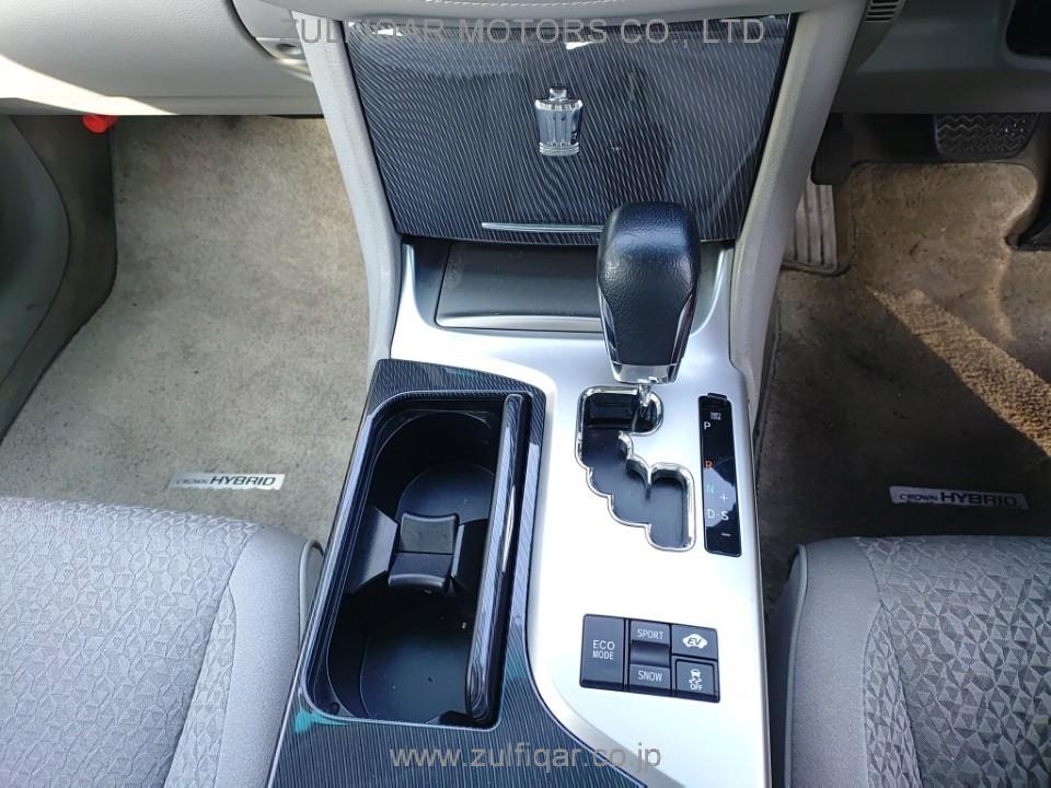 TOYOTA CROWN 2010 Image 11