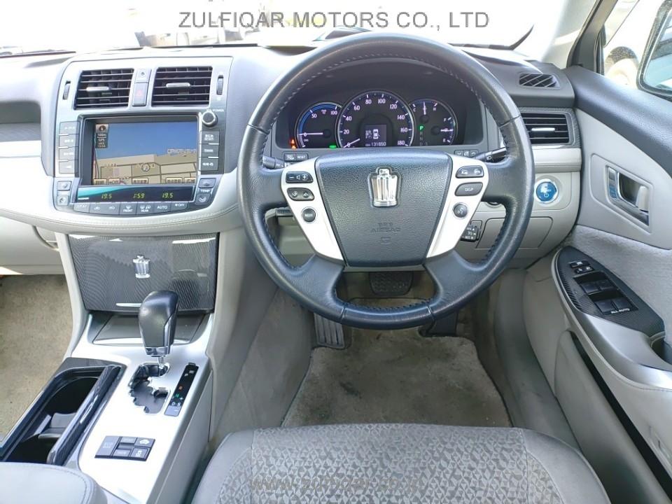 TOYOTA CROWN 2010 Image 9