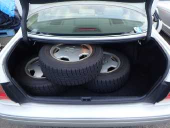 TOYOTA CROWN 2001 Image 12