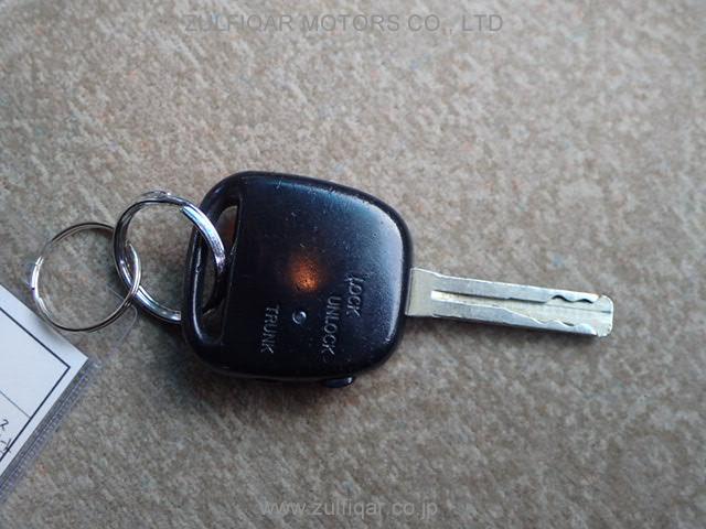 TOYOTA CROWN 2001 Image 9