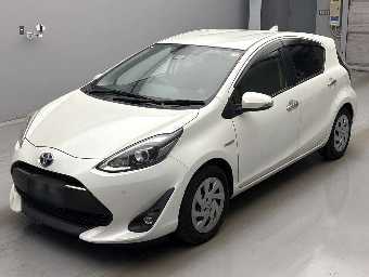 TOYOTA AQUA 2019 Image 1