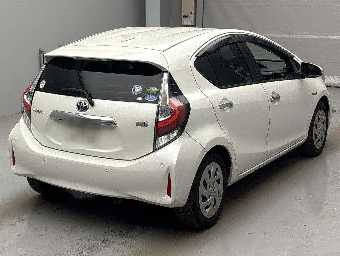 TOYOTA AQUA 2019 Image 2