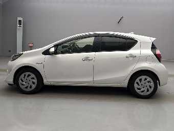 TOYOTA AQUA 2019 Image 5