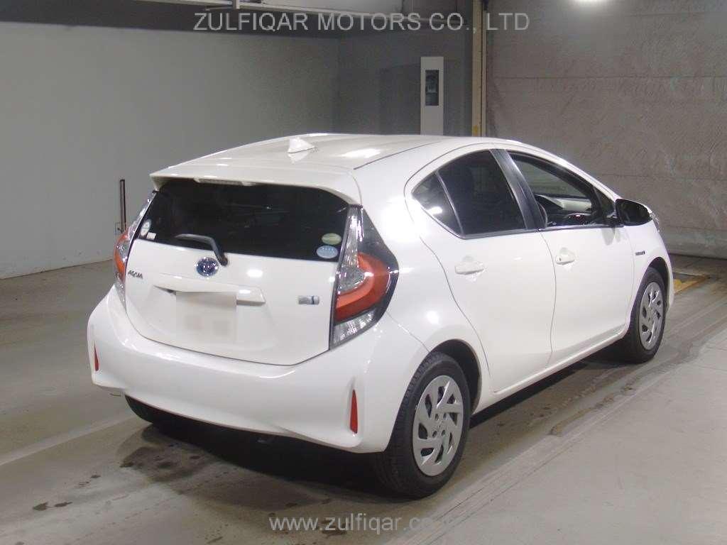 TOYOTA AQUA 2019 Image 2