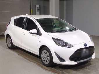 TOYOTA AQUA 2019 Image 3