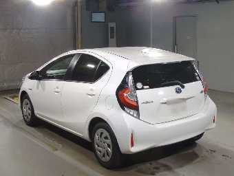 TOYOTA AQUA 2019 Image 4