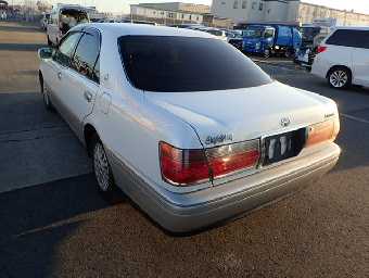 TOYOTA CROWN 2001 Image 3