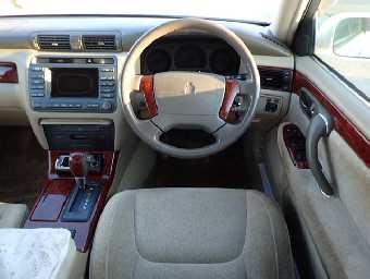 TOYOTA CROWN 2001 Image 6