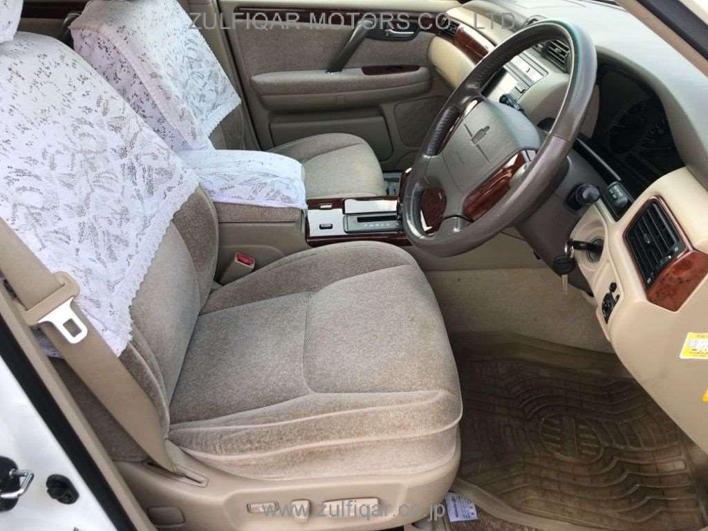 TOYOTA CROWN 2001 Image 7