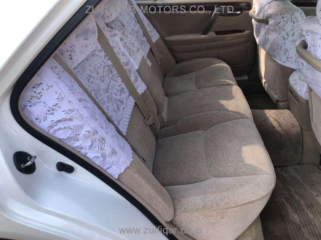 TOYOTA CROWN 2001 Image 9