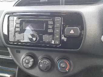 TOYOTA VITZ 2019 Image 12