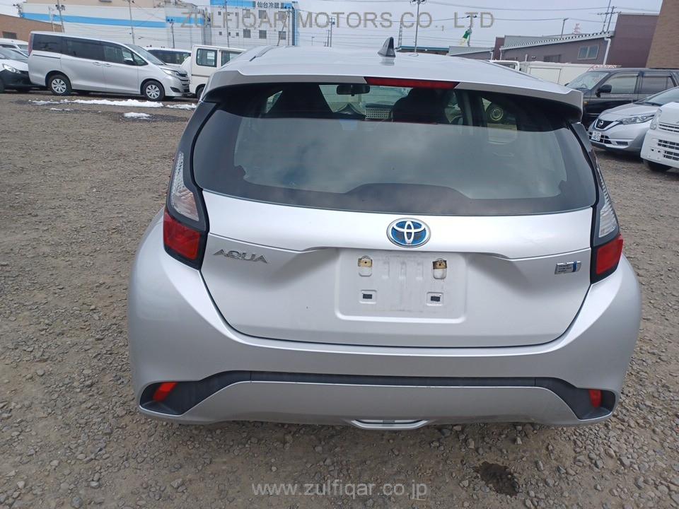 TOYOTA AQUA 2023 Image 3