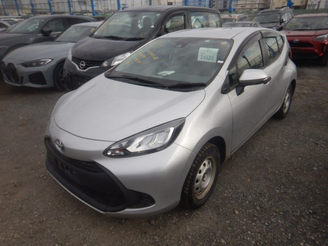 TOYOTA AQUA 2023 Image 21