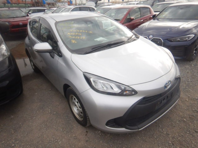 TOYOTA AQUA 2023 Image 23