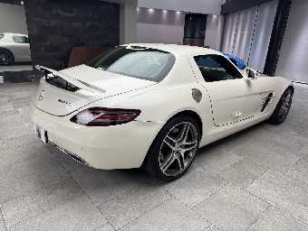 MERCEDES BENZ SLS AMG 2010 Image 13