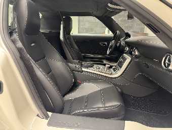 MERCEDES BENZ SLS AMG 2010 Image 21