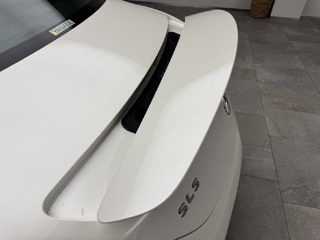 MERCEDES BENZ SLS AMG 2010 Image 37