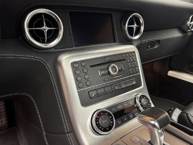MERCEDES BENZ SLS AMG 2010 Image 53