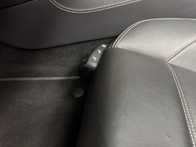 MERCEDES BENZ SLS AMG 2010 Image 56