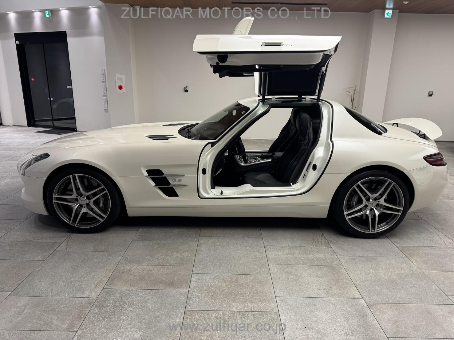 MERCEDES BENZ SLS AMG 2010 Image 8