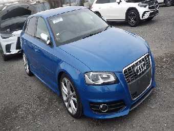 AUDI S3 2011 Image 2