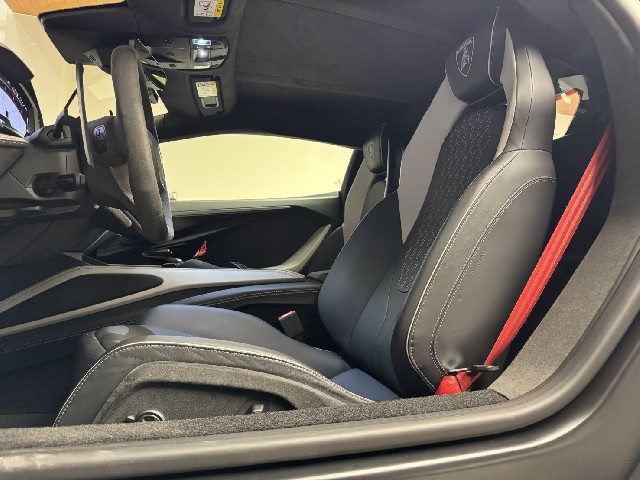 LAMBORGHINI REVUELTO 2025 Image 24