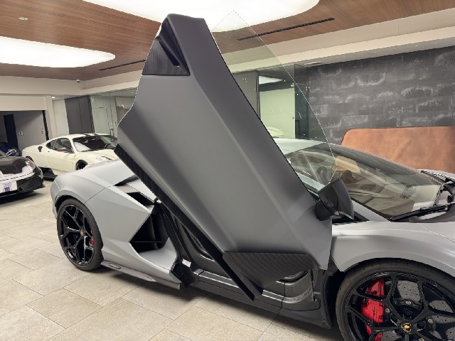 LAMBORGHINI REVUELTO 2025 Image 29