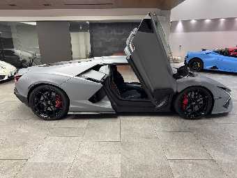 LAMBORGHINI REVUELTO 2025 Image 4