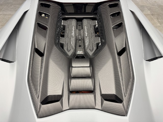 LAMBORGHINI REVUELTO 2025 Image 44