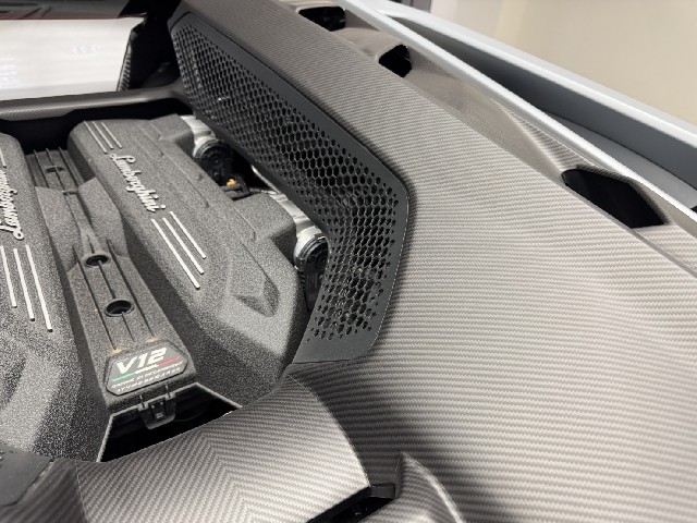 LAMBORGHINI REVUELTO 2025 Image 46