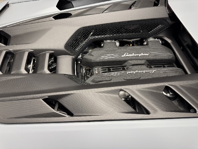 LAMBORGHINI REVUELTO 2025 Image 47