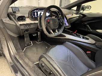 LAMBORGHINI REVUELTO 2025 Image 57