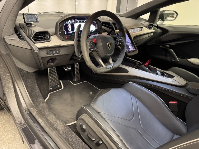 LAMBORGHINI REVUELTO 2025 Image 63