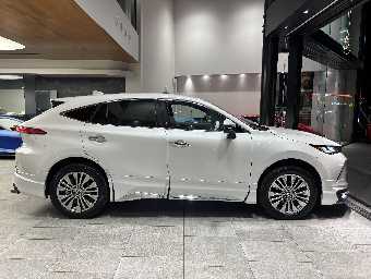 TOYOTA HARRIER HYBRID 2024 Image 4