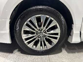 TOYOTA HARRIER HYBRID 2024 Image 9