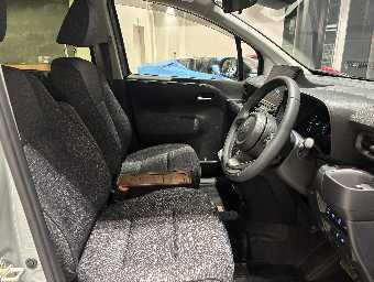 TOYOTA SIENTA 2025 Image 16