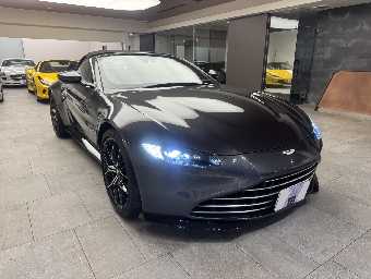 ASTON MARTIN VANTAGE 2022 Image 11
