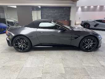 ASTON MARTIN VANTAGE 2022 Image 12