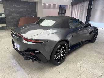 ASTON MARTIN VANTAGE 2022 Image 13