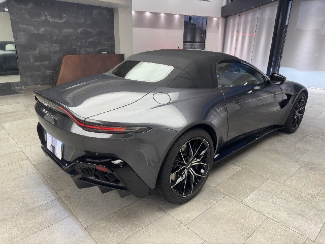 ASTON MARTIN VANTAGE 2022 Image 19