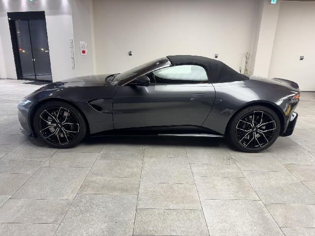 ASTON MARTIN VANTAGE 2022 Image 22