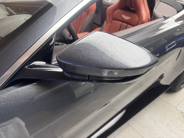 ASTON MARTIN VANTAGE 2022 Image 33