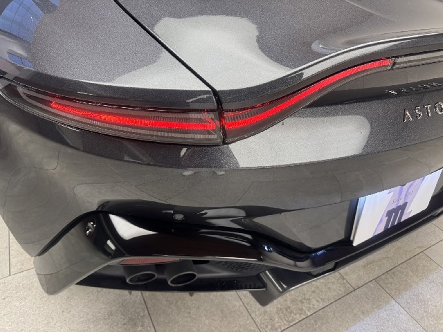 ASTON MARTIN VANTAGE 2022 Image 34