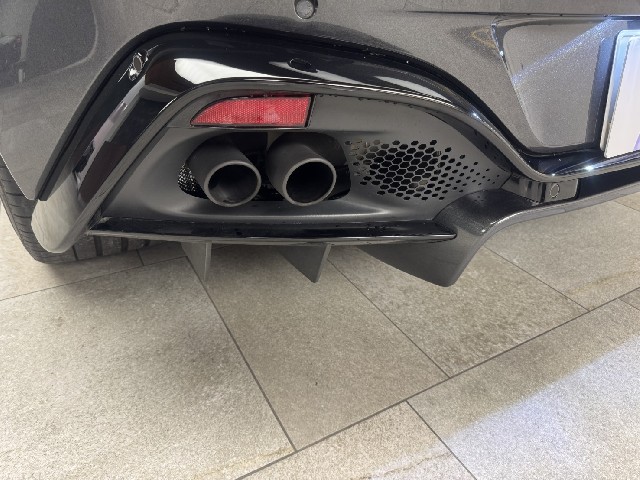 ASTON MARTIN VANTAGE 2022 Image 35