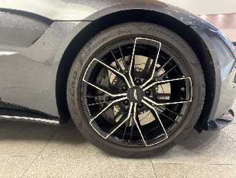 ASTON MARTIN VANTAGE 2022 Image 39