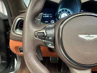 ASTON MARTIN VANTAGE 2022 Image 44